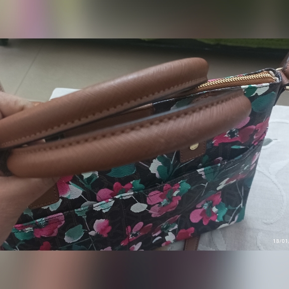 Authentic Calvin Klein coated PVC signature floral satchel cum crossbody bag - Picture 2 of 12